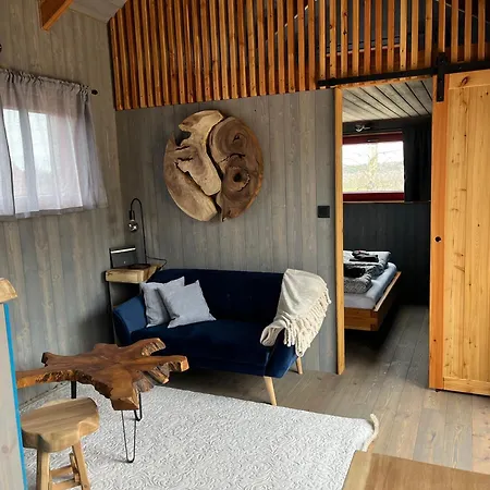 U Stribrneho Jelena - Tiny House בית נופש